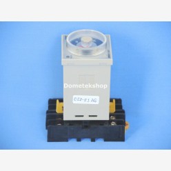 Omron H3BH-N8 Timer with Base